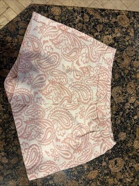 Victoria Beckham Girls Pink and White Paisley Shorts